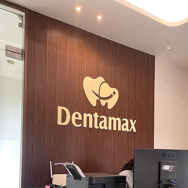 Dentamax Implant center