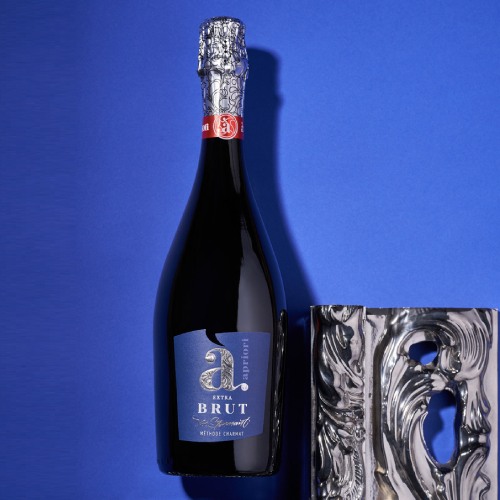 die cut wine label design